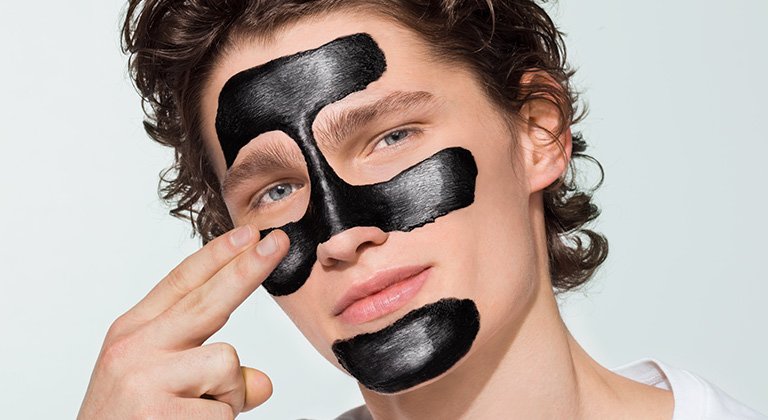 Miteseri, akne i prištići: koja je razlika i kako se boriti protiv njih?